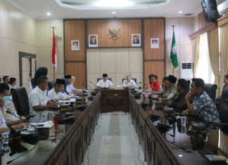 Polemik PT. Pamor Ganda Memanas, Gubernur Minta Replanting Ditunda