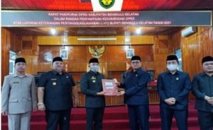 Gelar Paripurna, DPRD BS Sampaikan Rekomendasi Laporan LKPJ Bupati TH 2021