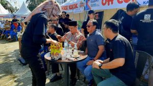 Hadiri Kegiatan Pesta Rakyat Simpedes BRI Manna, Ketua DPRD BS Ikuti Pawai Hadiah Sepeda Motor