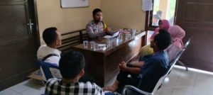 Undang Pihak Keluarga, Bhabinkamtibmas Bersama Pihak Sekolah Mediasi Perkelahian Antar Siswa