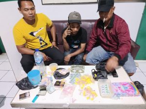Anggota Koramil Bandar Bersama Warga Tangkap Pelaku Pengedar Obat Obatan Terlarang