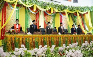 Gelar Paripurna, DPRD Kepahiang Lakukan Pelantikan PAW dan Pengucapan Sumpah