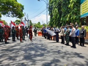 Pejabat Bupati Batang Lepas Pasukan Kirab Merah Putih