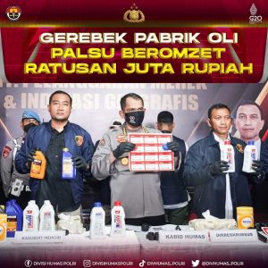 Polisi Gerebek Pabrik Oli Palsu Beromzet Ratusan Juta Rupiah
