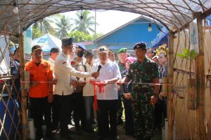 Gubernur Rohidin Resmikan Kampung Jenggalu Kito Sekaligus Rekor Muri Minum Teh Mangrove Bengkulu