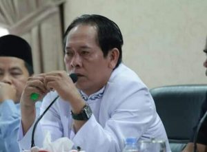 Antisipasi Kurangnya Populasi Ikan di DDTS, Ketua Komisi II DPRD Kora Bengkulu Tebar 100.000 Ekor Ikan