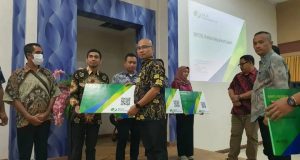  Sosialisasi dan penyerahan kartu kepesertaan BPJS Ketenaga Kerjaan berupa JKK-JKM