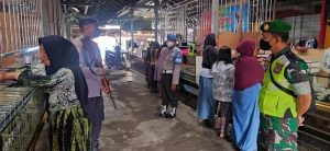 Pantau Keamanan Polsek dan Koramil Ponggok Gencarkan Patroli