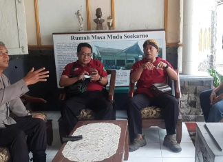 Jumat Berkah, Polsek Srengat Turun Langsung Dengarkan Keluhan Warga