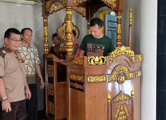 Dukung Pemkab Muba Tingkatkan Syiar Islam, PT Petro Muba Serahkan Bantuan CSR Mimbar Khotbah