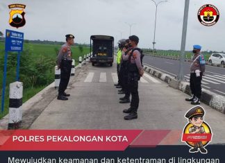 Implementasi Polri Hadir, Patroli Sat Samapta Stanby dI Exit Tol Setono Cegah Balap Liar