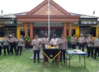 Kapolres Blitar Kota Beri Penghargaan Satpam di HUT Satpam ke-42