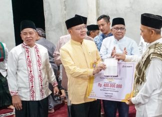 Sempat Terhenti Akibat Covid-19, Gubernur Rohidin Mersyah Ngebut Selesaikan Perbaikan Jalan Poros Kabupaten Kaur dan Mesjid