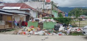 Tumpukan Sampah Dalam Kota Mamasa Di Keluhkan Warga