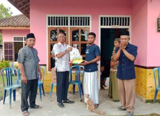 Sambangi Warga Korban Lilitan Ular, Pemkab Muba Berikan Bantuan