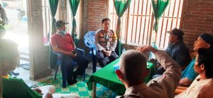 Gelar Jumat Curhat Bersama Panitia Desa Di Rantebulahan, Wakapolres : Demi Terwujudnya Pilkades Aman dan Lancar