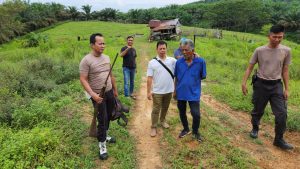 Miliki Senpi Rakitan, Pria 65 Tahun Dibawa Ke Polsek Plakat Tinggi