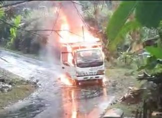Truk Bermuatan Benang Terbakar Di Jalur Pecalungan – Subah