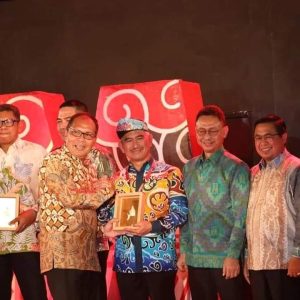 Hadir Pada Welcome Dinner APEKSI, Walikota Mengenalkan Produk UMKM Tarakan