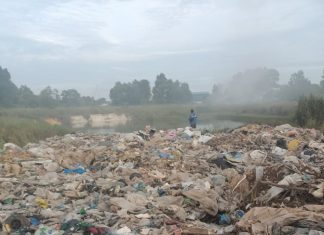 Diduga Limbah, Puluhan Ton Sampah Ini Berasal dari Gudang Perusahaan Dan Dibuang di Lahan Kosong di Sagulung