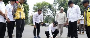 Tingkatkan Pembangunan, Bupati Hidayatullah Titik Nol Ruas Jalan