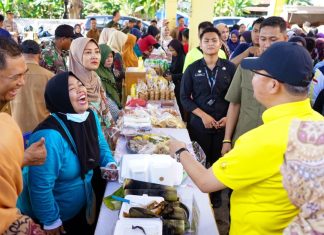 Gubernur Rohidin Memastikan Stok Beras Aman dalam Gelar Operasi Pasar Murah