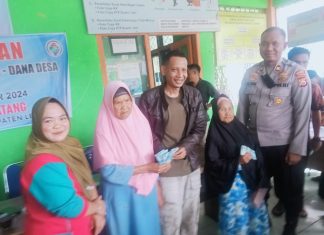 Warga Sukau Datang Idap Penyakit Menahun Serta Disabilitas, Terima BLT