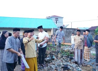 Gubernur Bengkulu Rohidin Mersyah Salurkan Dana Hibah 180 Juta untuk Pembangunan Musala Ibnu Sabil