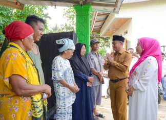 Kunjungi Korban Angin Puting Beliung di Silinda, Bupati Sergai Imbau Masyarakat Tetap Waspada