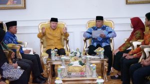 Kibarkan Merah Putih di Istana Negara, Ini Pesan Gubernur Rohidin ke Noval dan Amanda