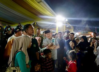 Gubernur Rohidin Mersyah Berbaur Dengan Masyarakat dalam Kemeriahan Festival Tabut Bengkulu 2024