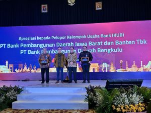 Bank Bengkulu Terima Apresiasi sebagai Pelopor Kelompok Usaha Bank dari OJK Pusat