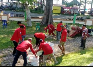 Dinas Pariwisata BS Apresiasi Pemuda Batak Bersatu Bersihkan Pasar Bawah