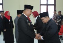 Wakil Bupati Lantik 2 Pejabat di Disdukcapil Kabupaten Asahan
