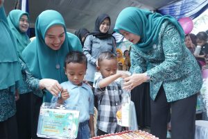 Ketua Tim Pembina Posyandu Asahan Tinjau Launching Pekan Imunisasi Dunia 2025