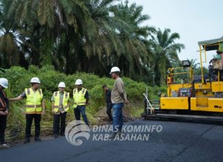 Wakil Bupati Asahan Meninjau Peningkatan Infrastruktur Jalan