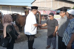 Bupati Asahan Serahkan Hewan Kurban Presiden Prabowo Subianto ke Masjid Raya Kisaran