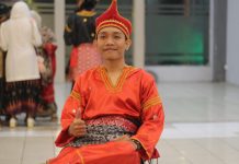 Seni berkata Kata Dalam Budaya Minangkabau memiliki bentuk yang sangat khas