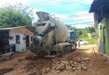 Gagal Total di Lapangan: Truk Molen Terperosok Lumpur Bukti Proyek Jalan SMKN 9 Batam Diduga Asal-Asalan