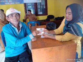 Penyaluran BLT-DD Bulan November untuk 12 KPM Digelar di Kantor Desa Bajak III