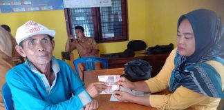 Penyaluran BLT-DD Bulan November untuk 12 KPM Digelar di Kantor Desa Bajak III