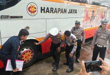 Satlantas Blitar Kota Lakukan Ramp Check Bus untuk Keamanan Penumpang Jelang Nataru