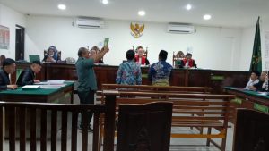 Terseret dalam Pengakuan Terdakwa, Hakim Tegur Eks Bupati Kopli Soal Dugaan Pembiaran Korupsi