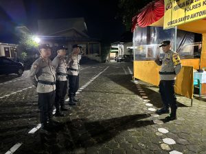 Ops Lilin Candi 2025, Polres Kendal Siagakan Pospam di Gereja