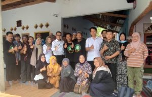 Bakti Sosial Pijat Gratis P-AP3I dan Puskesmas Udanawu Disambut Antusias Warga