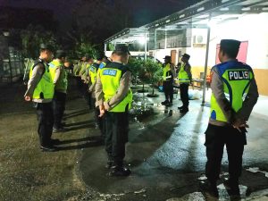 Pimpin Apel Pengamanan Malam Tahun Baru, Kapolsek Gemuh Tekankan Humanisme dan Kewaspadaan