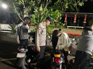 Polsek Kota Kendal Gelar KRYD, Remaja Nongkrong di Taman Klorofil Dibina