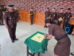 Vidi Edwin Siahaan Resmi Gantikan Robby Rahditio sebagai Kasi Pidsus Kejari Lebong