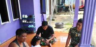 Jalin Silaturahmi, Satgas TMMD Anjang Sana Ke Rumah Warga