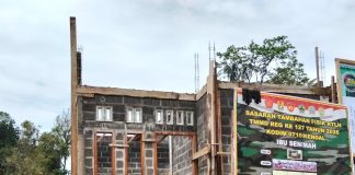 Terus Di Kebut Satgas TMMD, Rumah senimah Tinggal Pasang Atap